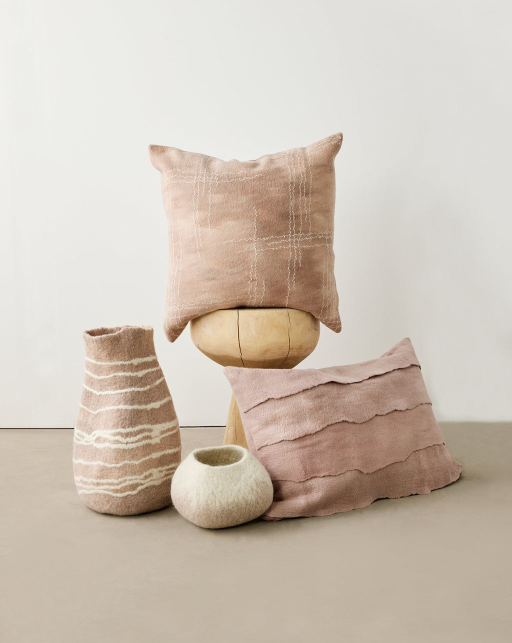 Soft Stone Ombre Decorative Wool Ukhamba Basket